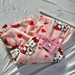 Valentine’s hello kitty blanket